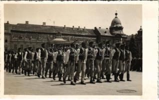 Kolozsvár, Cluj; bevonulás / entry of the Hungarian troops. Fotofilm photo