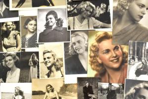 cca 1940-1950 Szép szőke hölgy fotói, össz. 30 db fotó és fotólap, a hátoldalon részben feliratozva ...