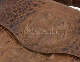 Krokodilbőr táska, használt, kopott, 20x26 cm