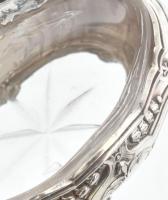 Ezüst(Ag) fűszertartó sérült üvegbetéttel, jelzés nélkül, nettó: 13,4 g