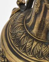 Nagyméretű antik bronz asztali lámpa, egész testén klf domború mintákkal, két oldalt kosfejes díszít...