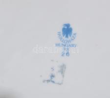 Hollóházi virágmintás bonbonier és hamuzó, jelzett, kis kopással, d: 17 cm, 9x8 cm