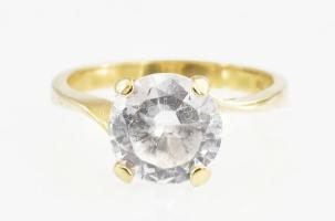 Arany (Au) 14K szoliter köves gyűrű, jelzett, méret: 54, bruttó: 3,9 g
