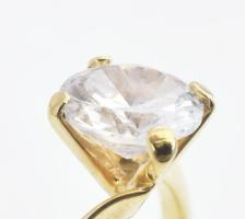 Arany (Au) 14K szoliter köves gyűrű, jelzett, méret: 54, bruttó: 3,9 g