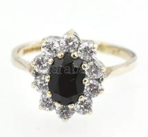 Arany (Au) 9K kék-fehér köves gyűrű, jelzett, méret: 51, bruttó: 2,3 g