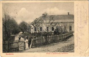 1904 Kovászna, Covasna; Sétatér a járásbíróság épületével / promenade with court building (fa)