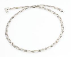 Ezüst(Ag) háromszálas fonott kígyó nyaklánc, jelzett, h: 42 cm, nettó: 8,5 g