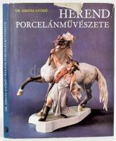 Dr. Sikota Győző: Herend porcelánművészete. Bp., 1981, Műszaki Könyvkiadó. Második kiadás. Gazdag képanyaggal illusztrálva. Kiadói egészvászon kötésben, sérült kiadó papír védőborítóban.