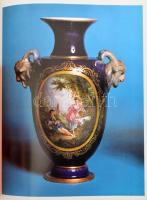 Dr. Sikota Győző: Herend porcelánművészete. Bp., 1981, Műszaki Könyvkiadó. Második kiadás. Gazdag ké...