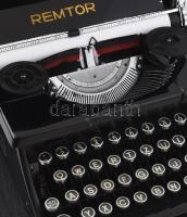 cca 1924 Remington Remtor hordozható táska-írógép, eredeti tokjában, kopással