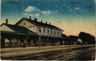 Munkács, Mukacheve, Mukacevo; vasútállomás. Vasúti levelezőlapárusítás II. sz. 1916. / railway stati...