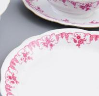 4 Zsolnay lila virágos mintás pecsenyés, salátás, stb kínáló tál és egy szószos. Matricás, jelzett, ...