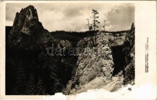 Gyergyói-havasok, Muntii Giurgeu (Gyergyószentmiklós, Gheorgheni); Oltárkő. Vákár László felvétele / Piatra Altarului (felszíni sérülés / surface damage)