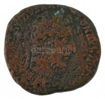 Római Birodalom / Róma / Commodus 180-192. Sestertius (16,33g) T:F,VG Roman Empire / Rome / Commodus...