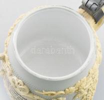 cca 1900, Villeroy & Boch Mettlach Stein porcelán judaika boroskorsó. Opalinüveget utánzó krémpo...