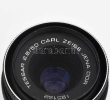 Tessar 2.8/50 Carl Zeiss Jena objektív, sapkával