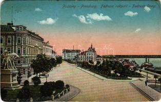 Pozsony, Pressburg, Bratislava; Fadrusz rakpart / quay (kopott sarkak / worn corners)