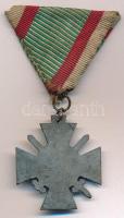 1942. "Tűzkereszt I. fokozata" hadifém kitüntetés eredeti mellszalaggal T:XF az egyik kard...