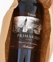 2003 Takler Primarius Szekszárdi Merlot Válogatás. Pincében, szakszerűen tárolt, bontatlan palack száraz vörösbor, 16,5%, 0,75 l.  Takler Ferenc (1950-) 1996-ban alapította meg borászatát. A Primarius Merlot, a pincészet egyik zászlóshajója, amely csak a legkiemelkedőbb évjáratokban készül el.