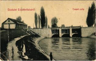 1915 Budapest XX. Pestszenterzsébet, Pesterzsébet, Erzsébetfalva; Csepeli zsilip. Zucker Jenő kiadása 4384. (W.L. ?) (fa)