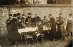 French military, soldiers. photo (fl)