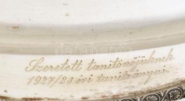 Ezüst (Ag) likőrös készlet, hat pohár és tálcával. Dianás jelzéssel. Össz nettó 555 g. Tálca 35x20 c...