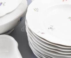 Zsolnay 23 darabos virágmintás étkészlet. Matricás, jelzett, kopással, egy tálon sérüléssel