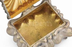 Ezüst(Ag) ékszeres ládika, jelzett, 11×9,5 cm, nettó: 257 g