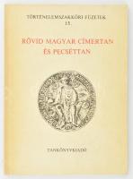 Feiszt György: Rövid magyar címertan és pecséttan. Történelemszakköri füzetek 15. Bp., 1986, Tankönyvkiadó. Kiadói papírkötés, jó állapotban.