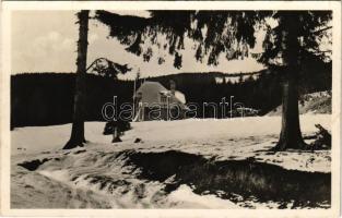 1943 Hargitafürdő, Hargita-fürdő, Harghita-Bai; Séta út az Uz Bence felé télen / winter, tourist rest house (EK)