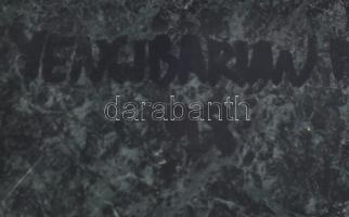 Mamikon Yengibarian (örmény, 1963-): Szárnyas nőalak. Patinázott bronz, márvány talapzaton, m: 35 cm