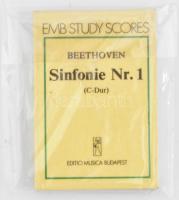 Beethoven minikönyv és minibüszt: Darvas Gábor (szerk.): Beethoven Sinfonie Nr. 1 (C-Dur). Bp., 1983...