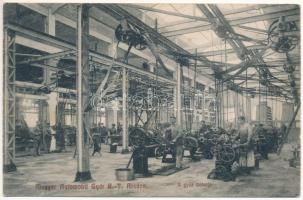 Arad, Magyar Automobil Gyár rt. belseje. Kerpel Izsó kiadása / automobile factory interior (fl)