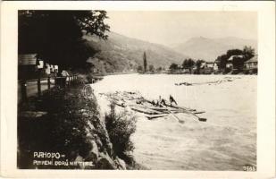 Rahó, Rachov, Rahiv, Rakhiv; Plavení voru na Tise / Tutajosok a Tiszán / rafting on Tisa