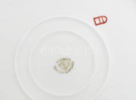 Cseh Alt Wien dísztál. Historizáló jelenettel, jelzett, kopással, d: 25 cm