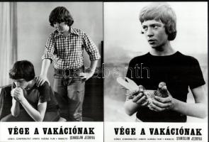 cca 1976 ,,Vége a vakációnak" című lengyel film jelenetei és szereplői, 21 db vintage produkció...