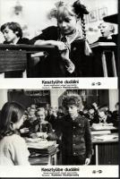 cca 1982 ,,Kesztyűbe dudálni" című szovjet film jelenetei és szereplői, 6 db vintage produkciós filmfotó (vitrinfotó, lobbyfotó) ezüst zselatinos fotópapíron, a használatból eredő (esetleges) kisebb hibákkal, 18x24 cm