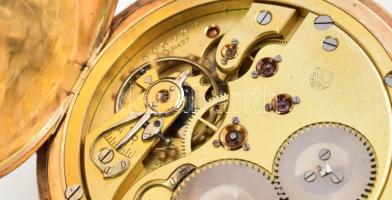 14 K arany (Au) IWC zsebóra. Dupla arany fedéllel, arany porvédővel. Jelzett tok, jelzett szerkezet....