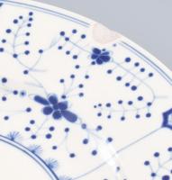 Zsolnay antik kínáló tál. Máz alatti kék festéssel, jelzett ( máz alatti családi pecsét, formába nyo...