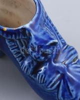 2 db porcelán cipő, az egyik alján kis lepattanás, h: 9 - 10,5 cm