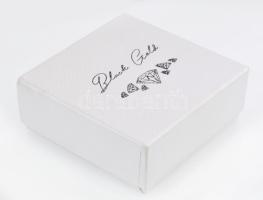 18 K fehérarany gyűrű 11 db gyémánttal. 0,4 c VVS1-VS, F-G, 0,55c VS1-SI G-H Br 5,4 g, m: 53 Certifi...