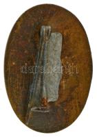 ~1910. "Koronás Vöröskereszt" kisméretű zománcozott bronz jelvény (24x17mm) T:AU
