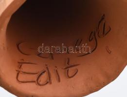 Czinege Edit: Kalapos lány. Terrakotta, jelzett, hibátlan 27 cm