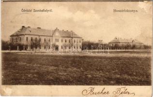 1904 Szombathely, Huszárlaktanya. Steiner Testvérek kiadása (felszíni sérülés / surface damage)