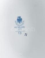 Hollóházi mandolinon játszó ifjú, kézzel festett, jelzett, hibátlan, m:22 cm