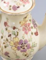 Zsolnay pillangó mintás mokkás készlet. Hat személyes. Kézzel festett, jelzett, a cukordoboz egyik f...