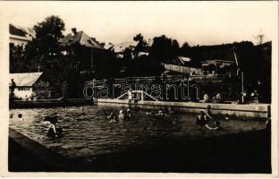 Szklenófürdő, Sklené Teplice; strand, fürdőzők / swimming pool, bathers. Luna B. B.