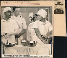 cca 1936 ,,King of the Underworld" című amerikai film egy jelenete, 1 db vintage produkciós filmfotó (vitrinfotó, lobbyfotó) ezüst zselatinos fotópapíron, a használatból eredő (esetleges) kisebb hibákkal, rajzlapra felragasztva, 18x18 cm