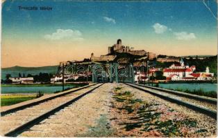 Trencsén, Trencín; vasúti híd, vár. Vasúti levelezőlapárusítás 28-1917. / railway bridge, castle (EK)