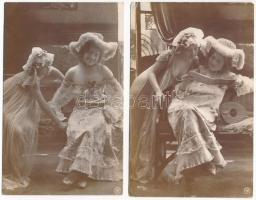 2 db régi erotikus hölgy képeslap / 2 pre-1945 erotic lady postcards